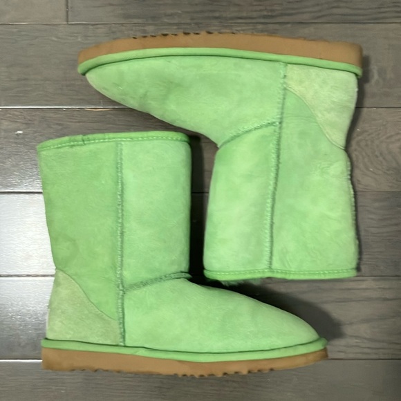 Y2K Vintage Ugg Classic Short Boots Size 6 - Picture 4 of 14